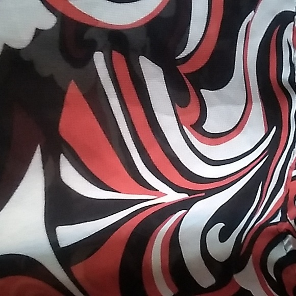 Chaps 1X Red, Black, White  Design Sheer 3/4 Sleeves Like New - Picture 2 of 7